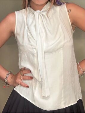 BCBGMaxAzria White Sleeveless Tie-Neck Tank